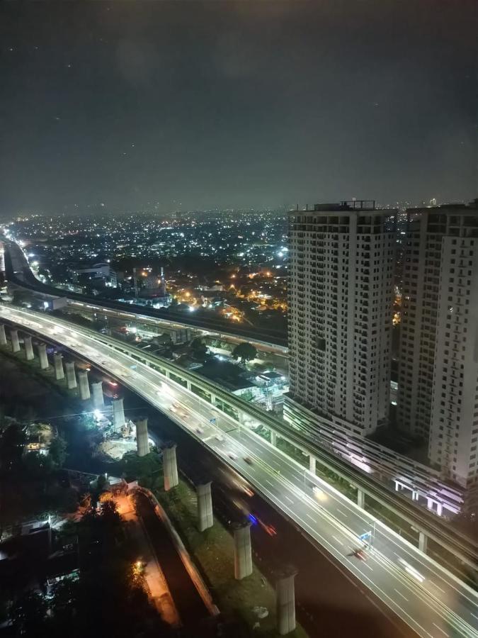 Cozy Grand Kamala Lagoon By Pelita Property Bekasi Eksteriør billede