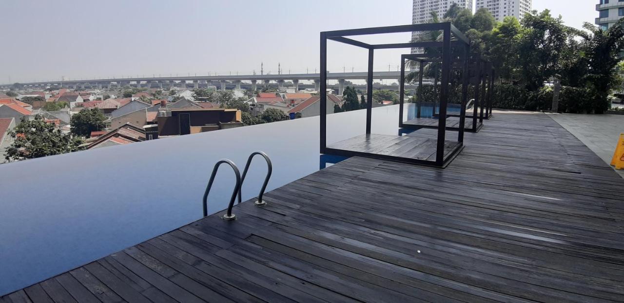 Cozy Grand Kamala Lagoon By Pelita Property Bekasi Eksteriør billede