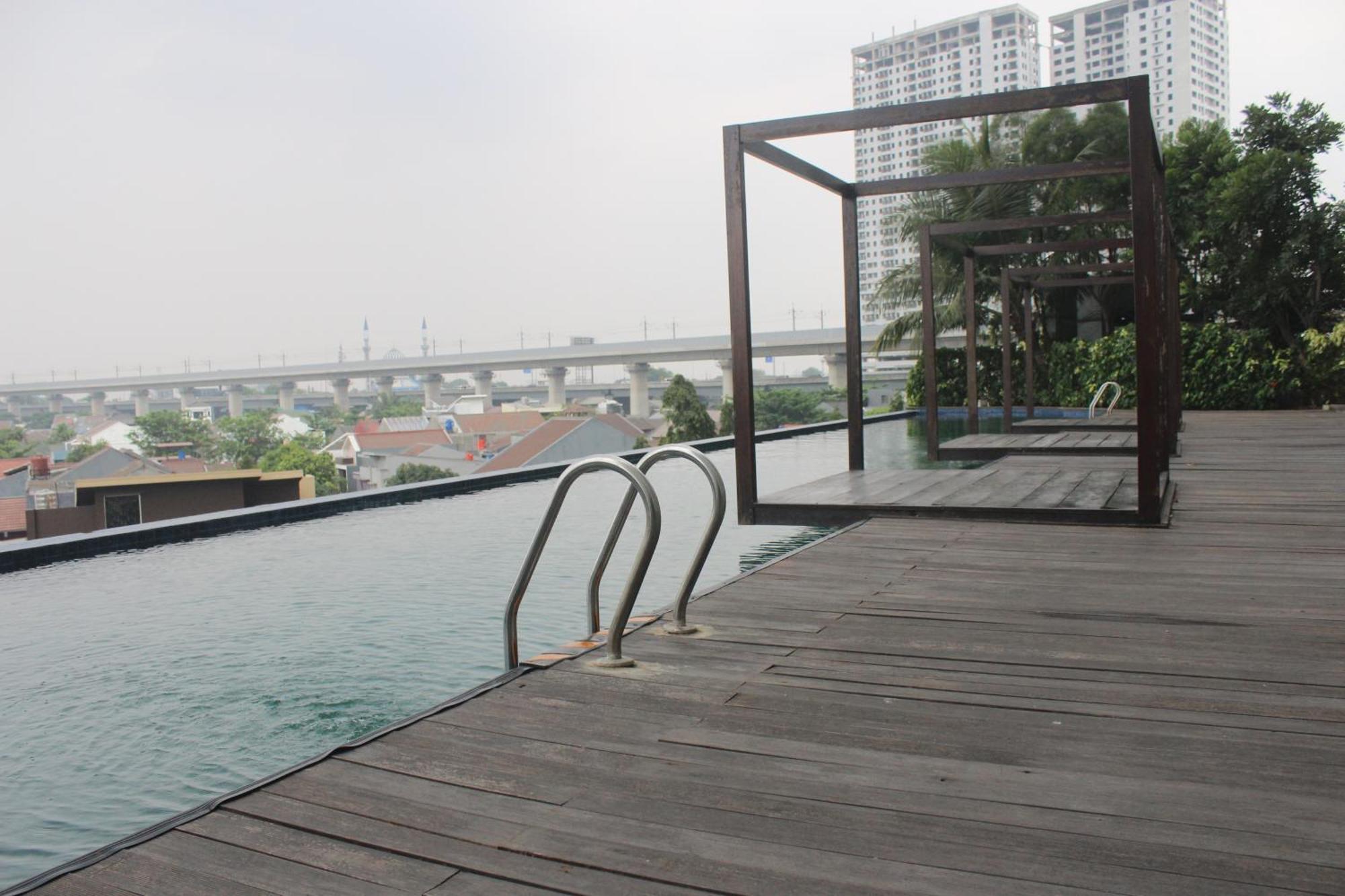 Cozy Grand Kamala Lagoon By Pelita Property Bekasi Eksteriør billede