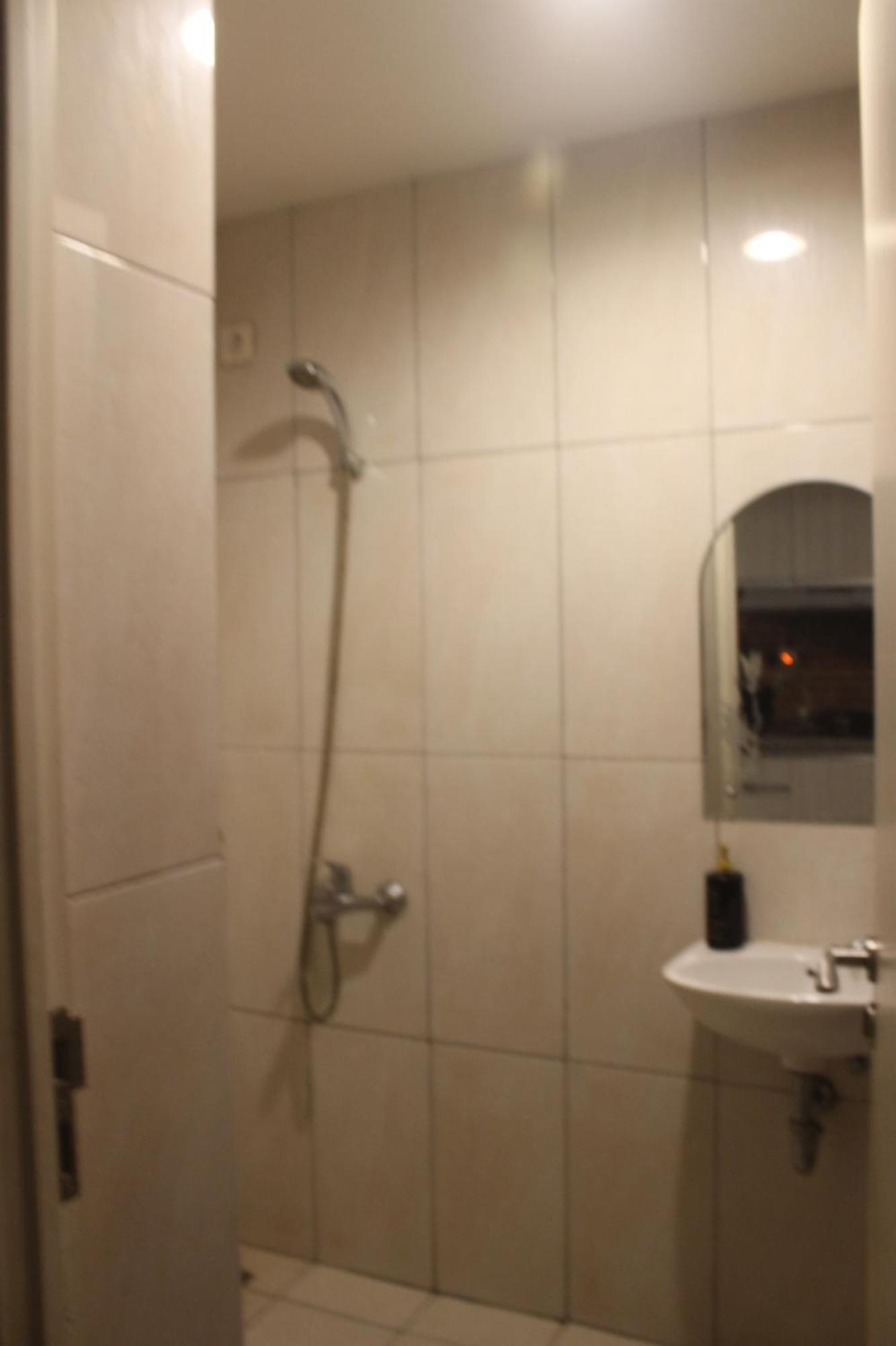 Cozy Grand Kamala Lagoon By Pelita Property Bekasi Eksteriør billede